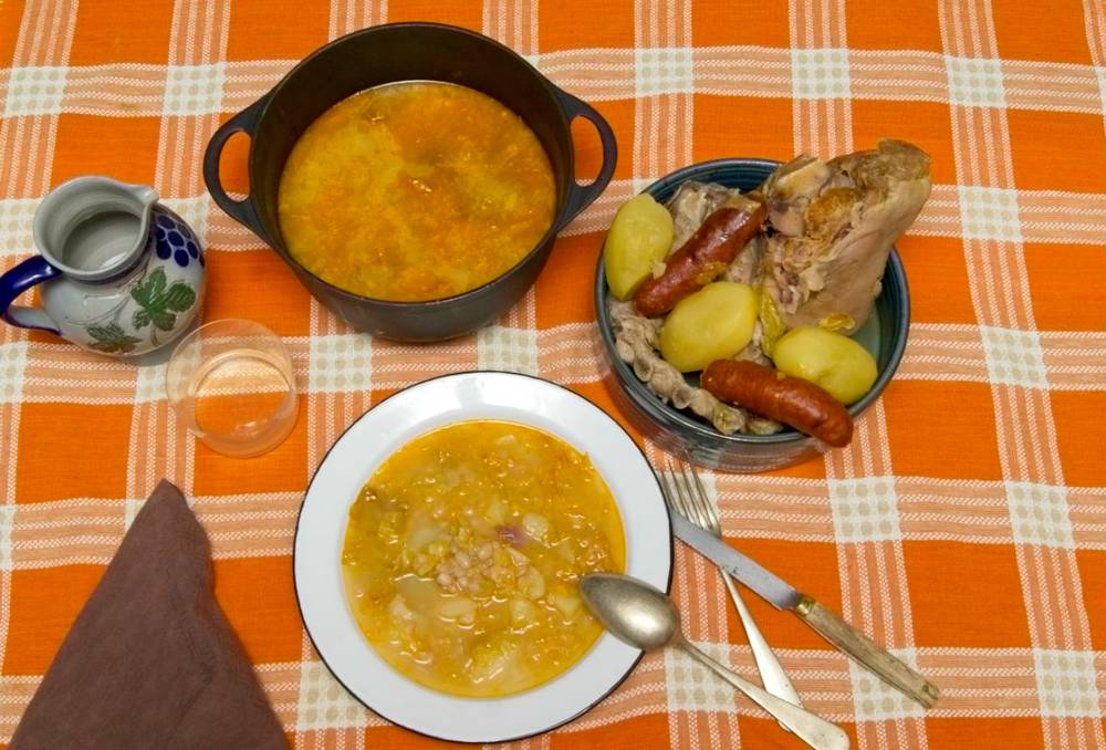 Caldo Gallego