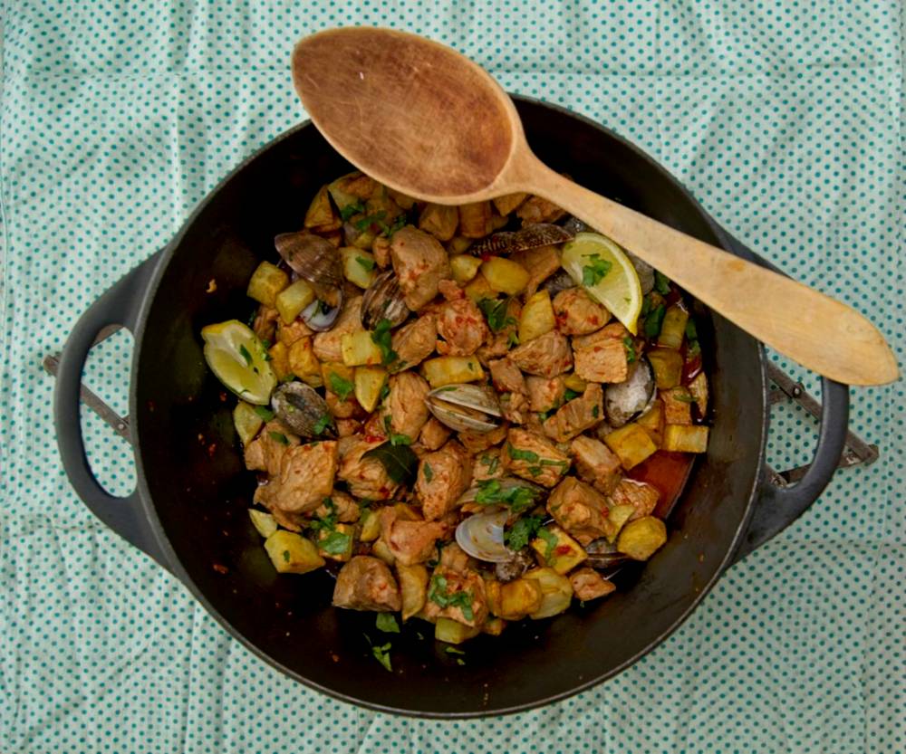 Cerdo a la alentejana