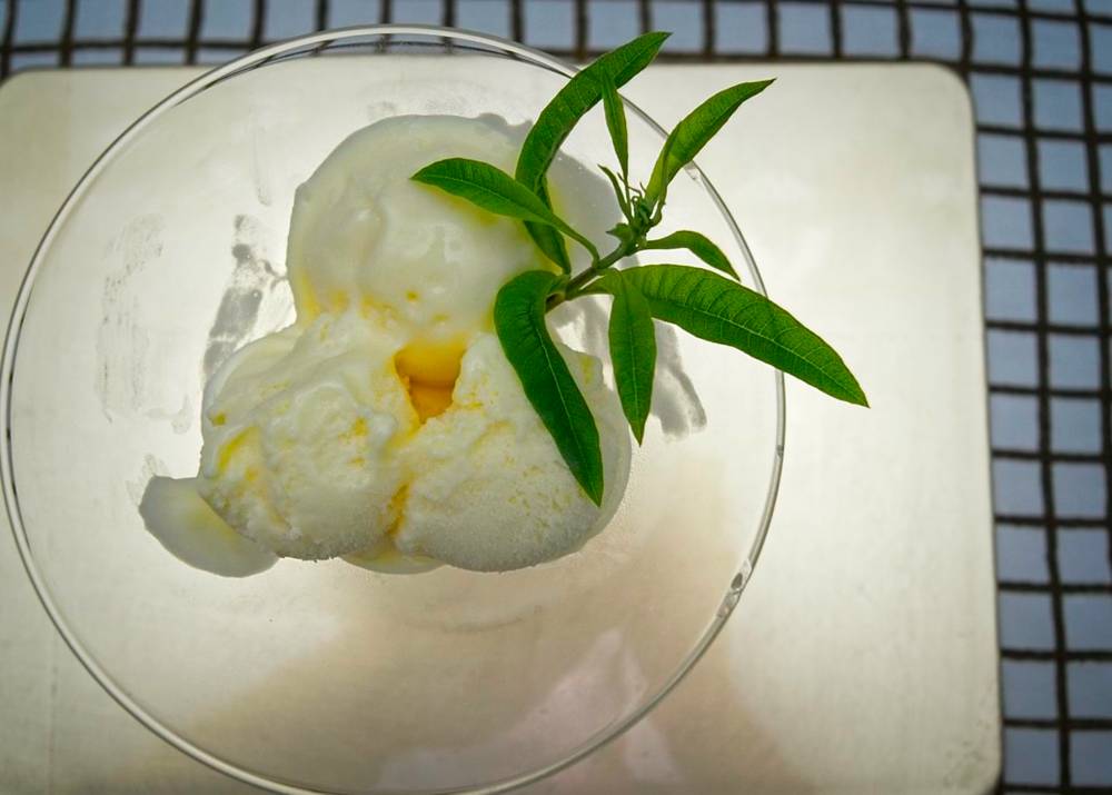 Helado de lemond curd
